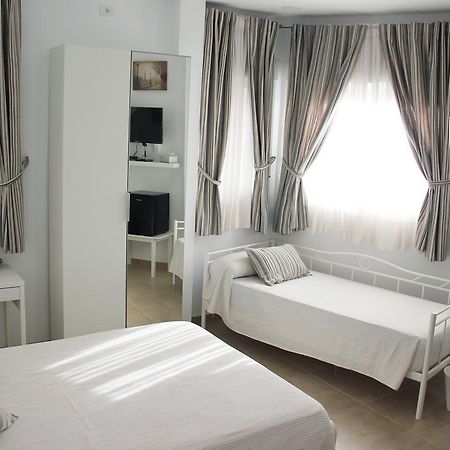 Sunnylivings Hotel Sevilha Exterior foto